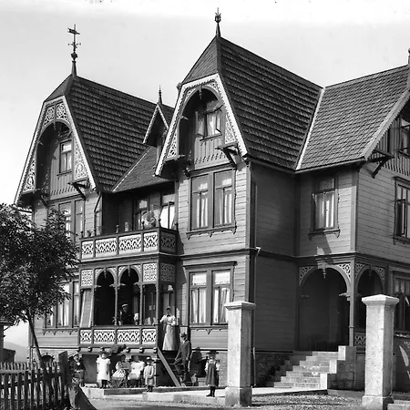 Superior-komfort-suite-90m2-bis-5-personen-im-jugendstil-gruenderzeit-villa-im-harz Affittacamere Sankt Andreasberg
